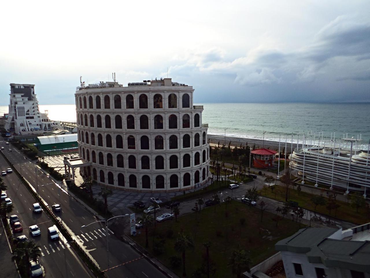 Sea View Rock Hotel Batoumi Extérieur photo